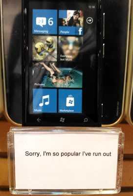 Lol Nokia Lumia 800 outselling