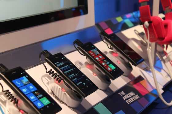 Lumia 800 And Lumia 710 Preorders Start In Nokia Priority Stores Across India 1 The Lumia 800 and Lumia 710 are now officially available