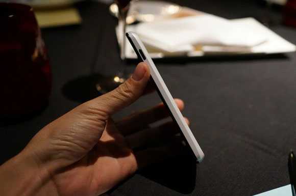 Lg Nexus 4 White Leaked 2 LG Nexus 4 White leaked